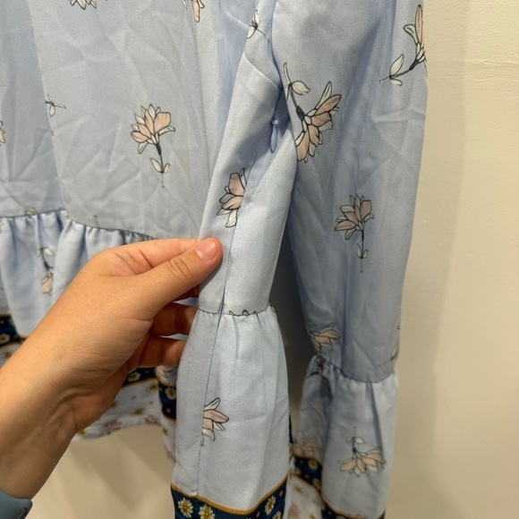 Endless Rose Blue Floral Peplum Blouse Top Cutout Tie Bell Sleeve Large *flawed* - Picture 6 of 9